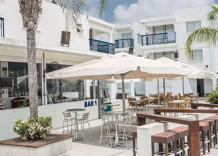 Tsokkos Holidays Aparthotel