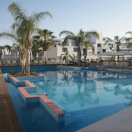 Tsokkos Holidays 3*