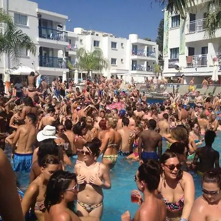 Apartahotel Tsokkos Holidays