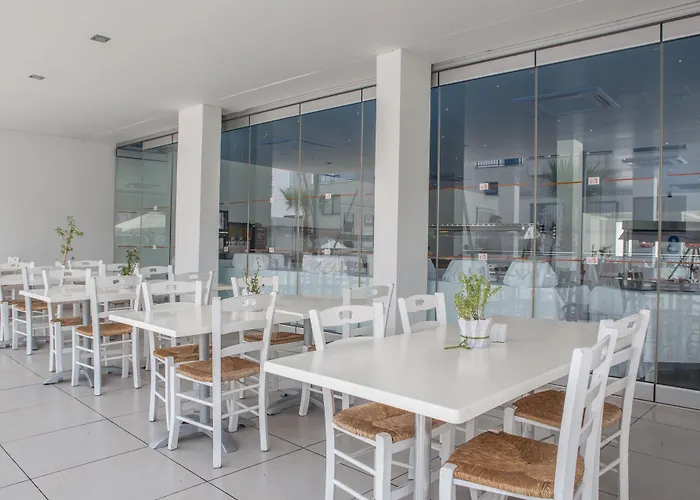 Hotel apartamentowy Tsokkos Holidays