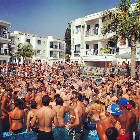 Tsokkos Holidays Aparthotel 2*